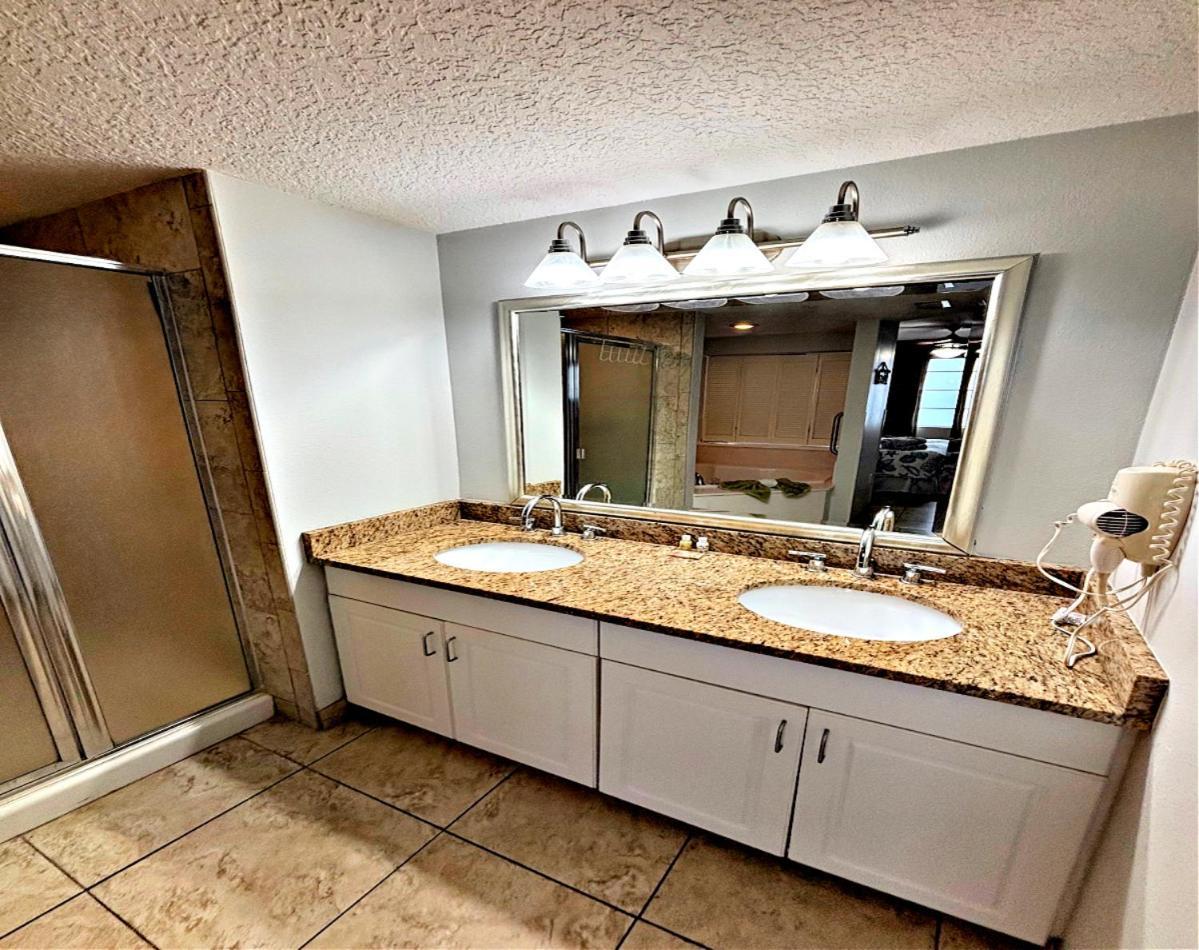 2 Bedroom Direct Oceanfront Wyndham Ocean Walk Daytona Beach 2226-0 דייטונה ביץ' מראה חיצוני תמונה